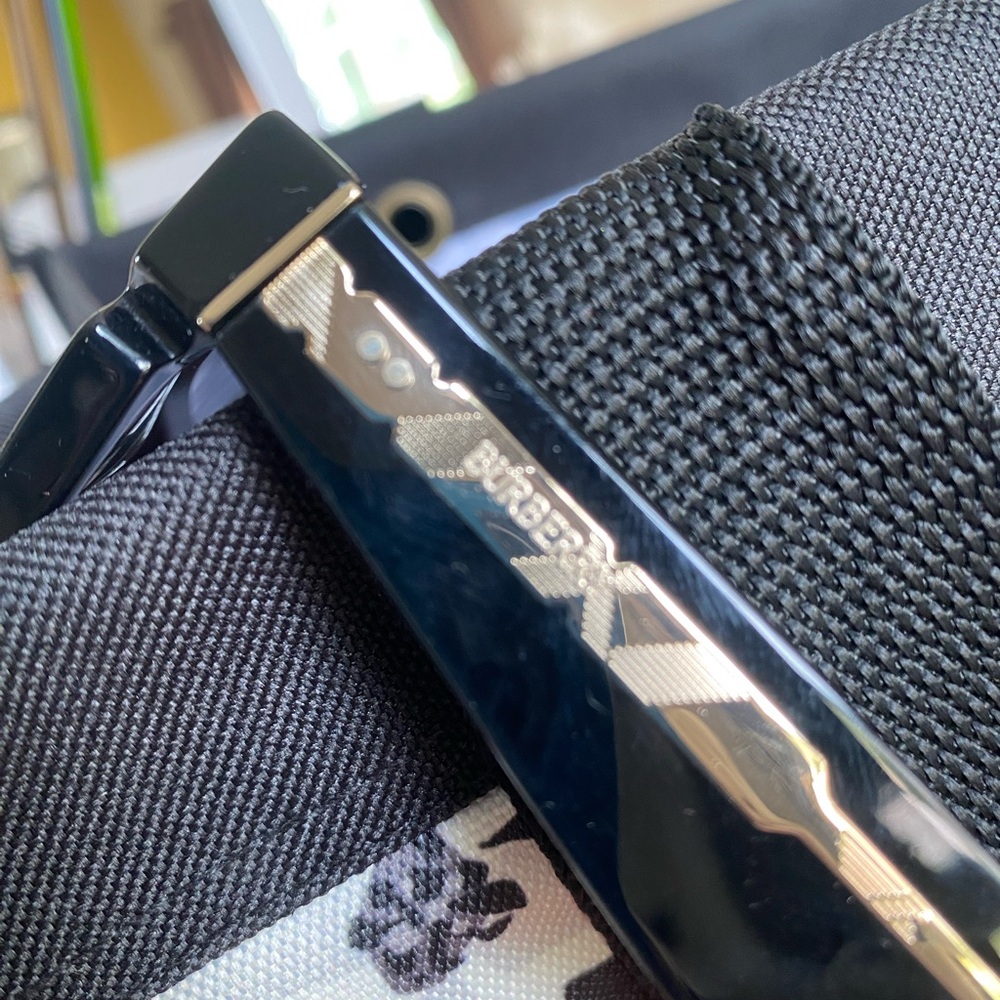 NEW, BURBERRY BLACK SQUARE SUNGLASSES! ABSOLUTELY GORGEOUS ! 🕶️🕶️🌻🌻 - Picture 11 of 15